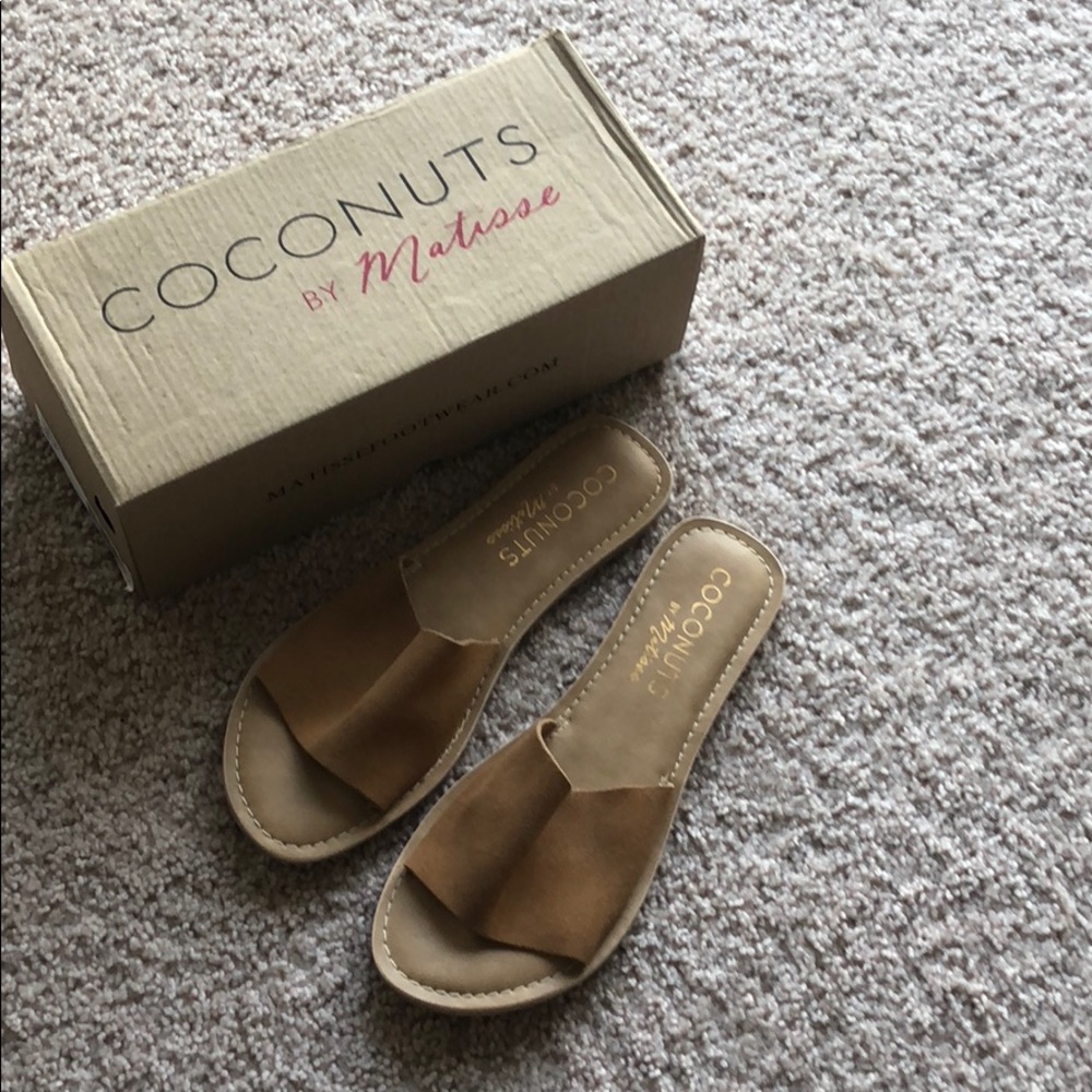 Coconuts by Matisse sz 9 suede sandal